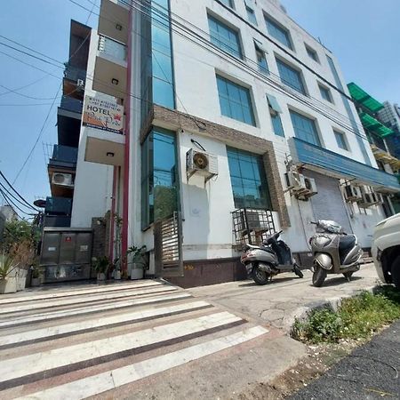 Hotel Park Pride Pitampura New Delhi, Couple Friendly Exteriér fotografie