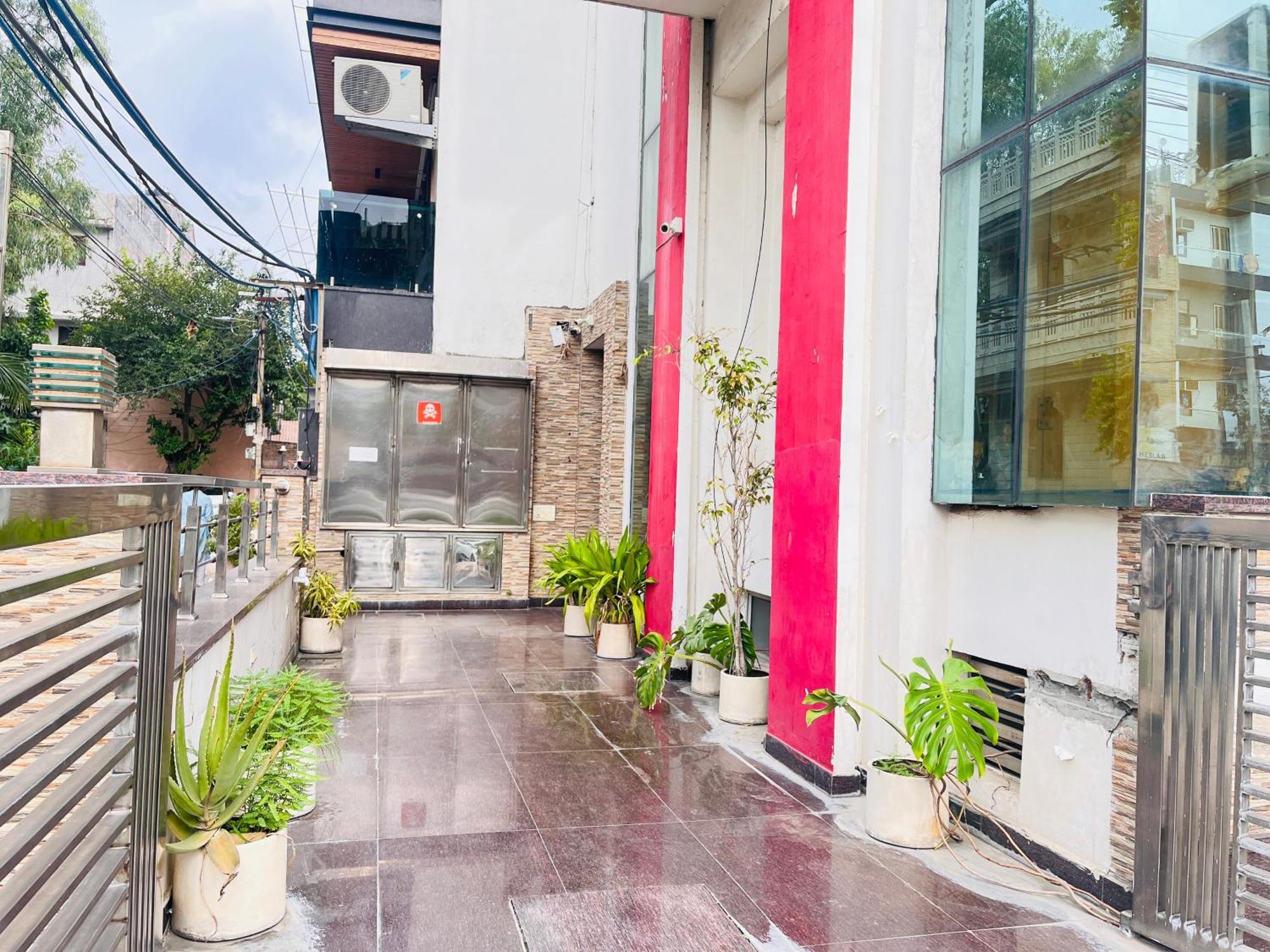 Hotel Park Pride Pitampura New Delhi, Couple Friendly Exteriér fotografie