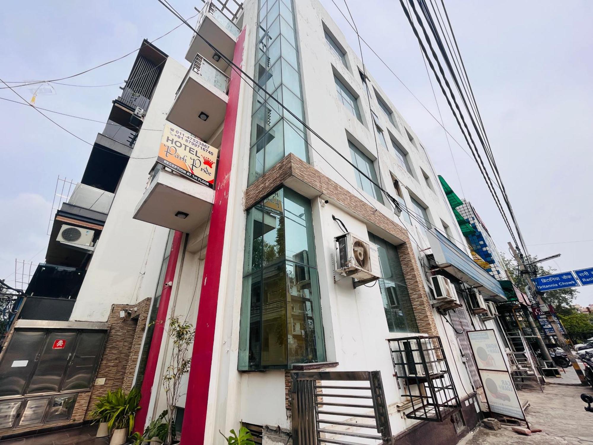 Hotel Park Pride Pitampura New Delhi, Couple Friendly Exteriér fotografie