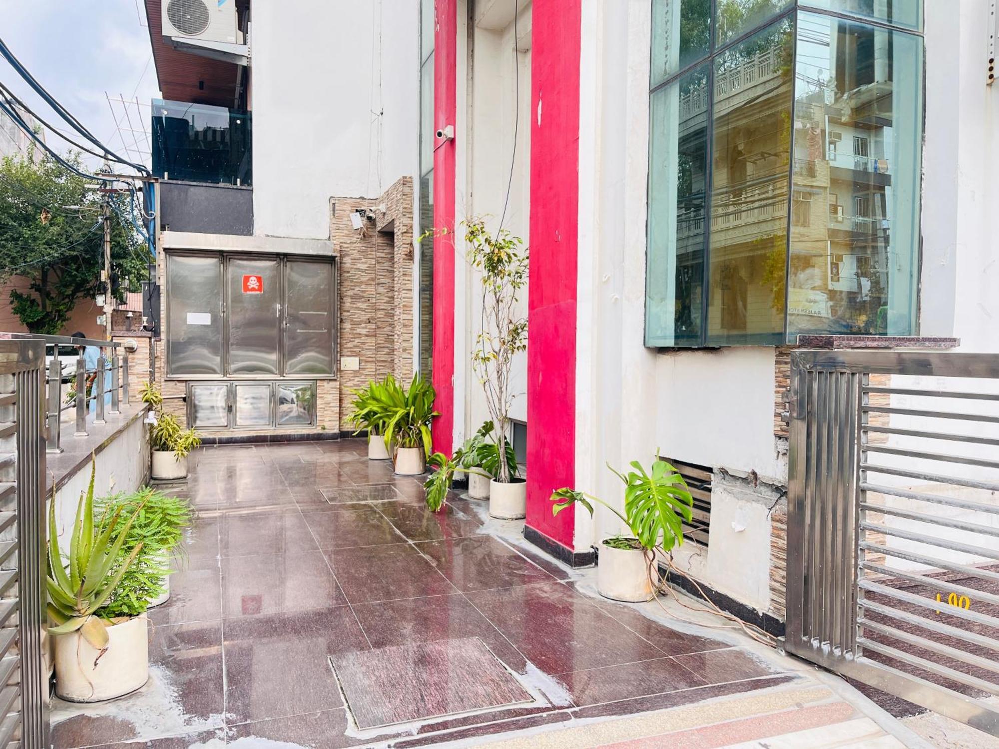 Hotel Park Pride Pitampura New Delhi, Couple Friendly Exteriér fotografie